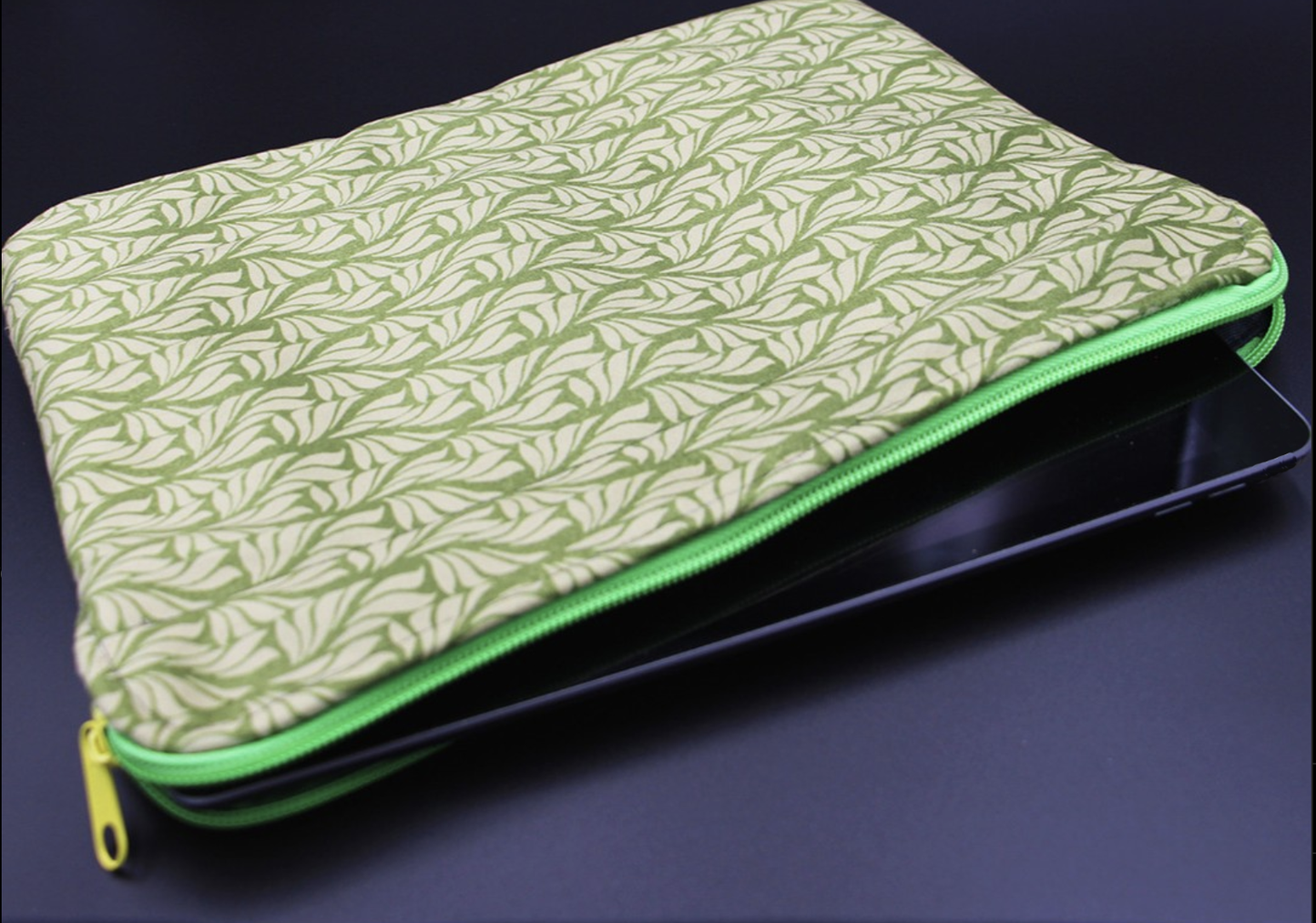 Motif floral, courbes vert